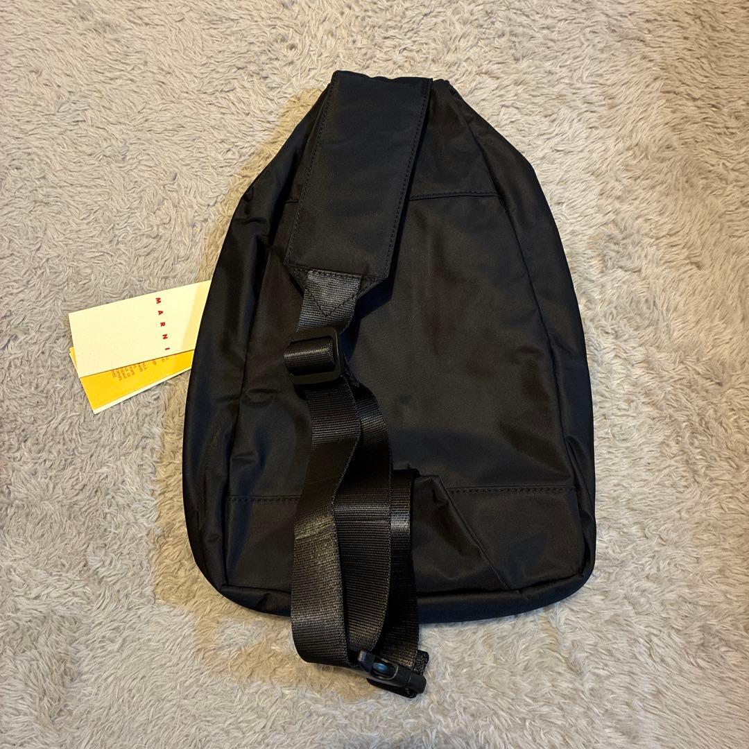 く*ま様 【新品】MARNI マルニ (M01634 M00TJ) ボディバッグ