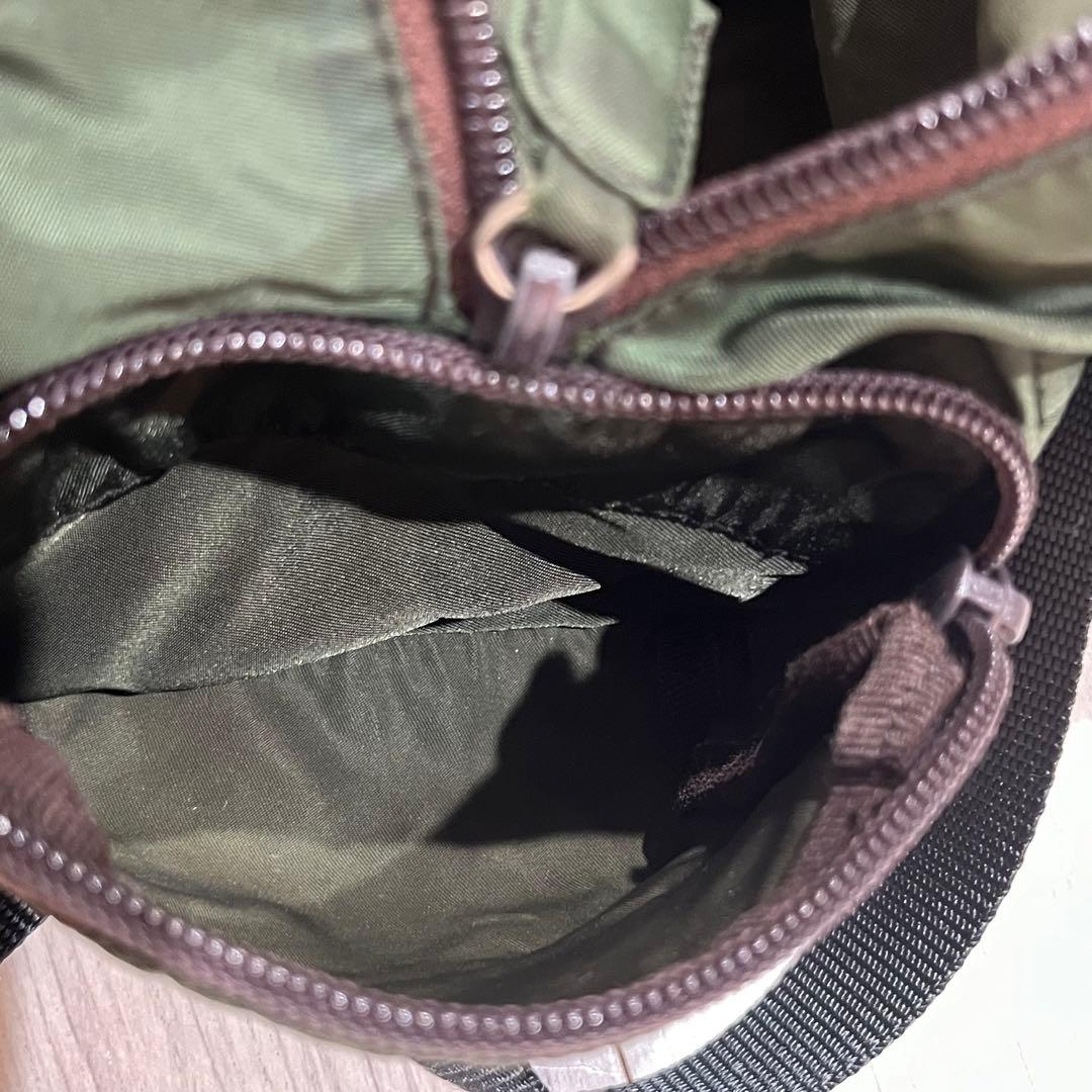 PRADA オリーブグリーン バックパック ミニリュック