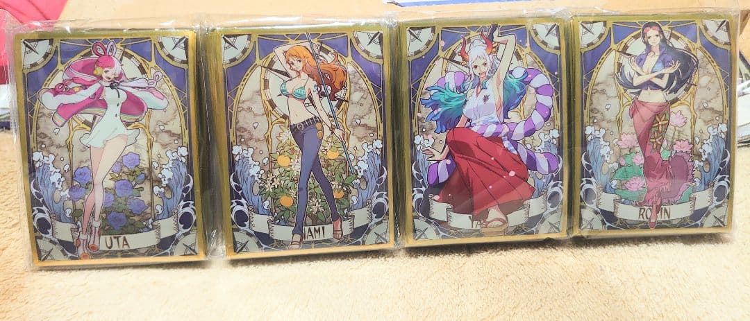 混沌の女神様 ワンピースカードスリーブ(ミュシャ風８種類)&プレイマット