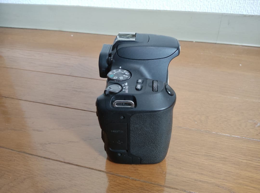 Canon EOS Kiss X9 デジタル一眼レフ（ダブルレンズ）