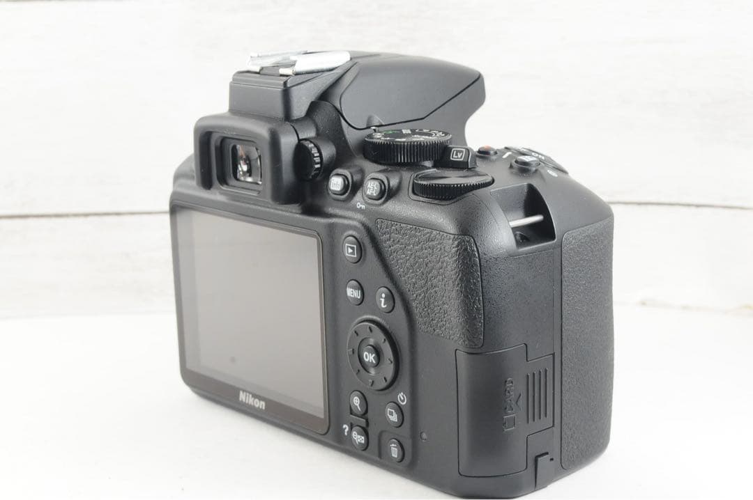 ❤️シャッター回数わずか2190枚❤️️Bluetooth搭載❤️Nikon D3500