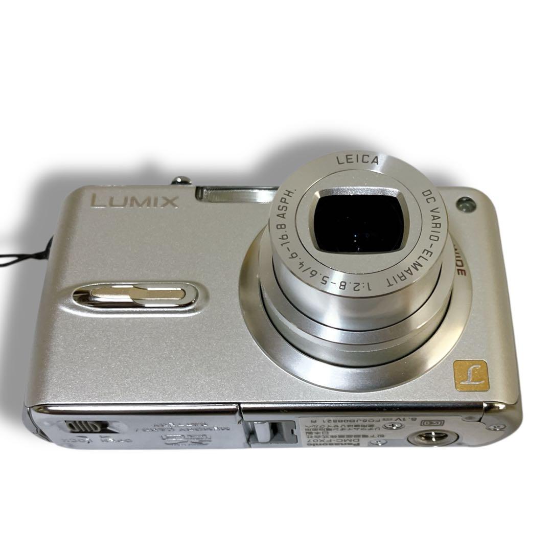 LUMIX DMC-FX07 パナソニック コンパクトデジタルカメラ シルバー
