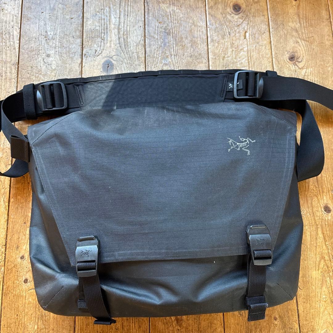 【お値下げ】Arc'teryx Granville 10 Courier Bag