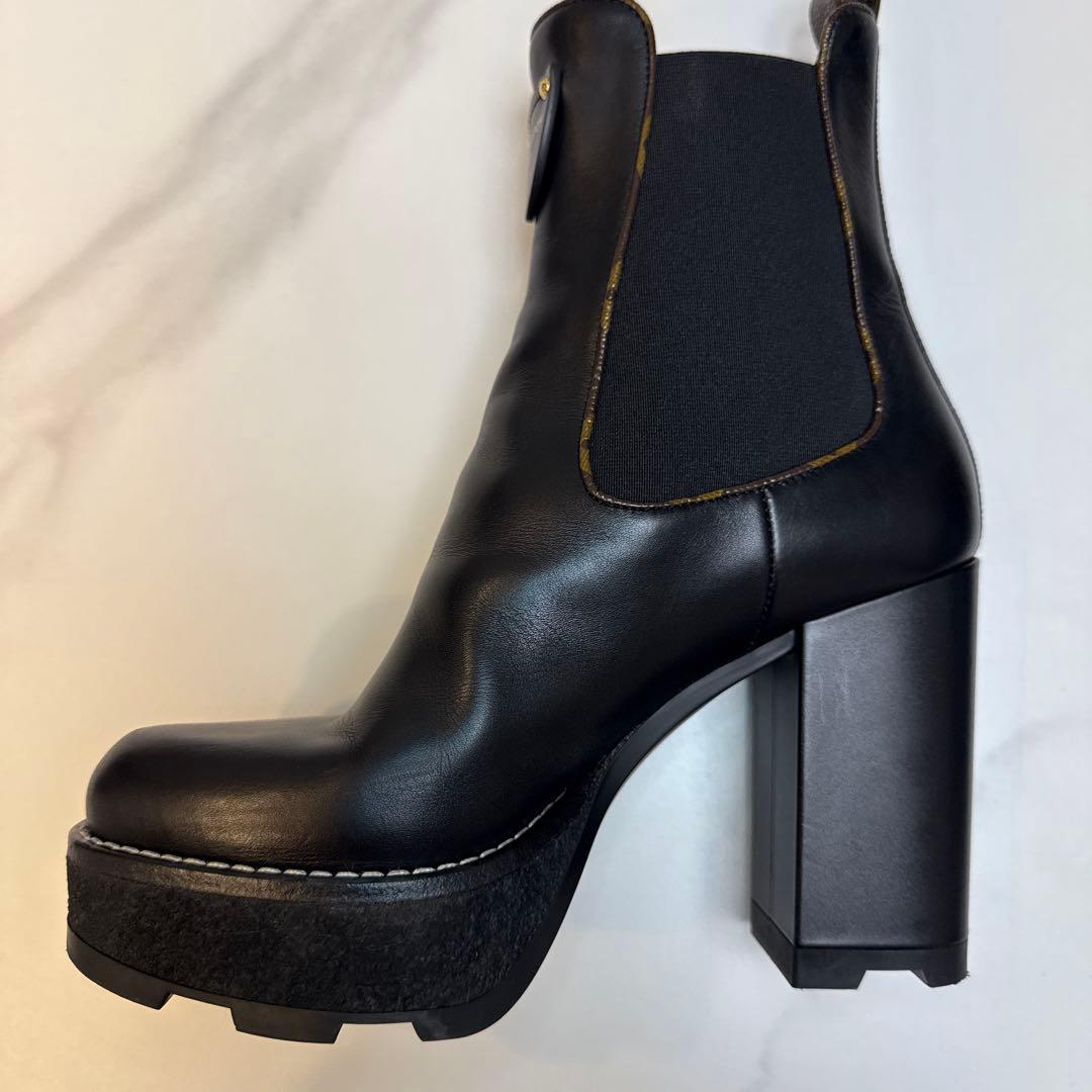 【極美品】Louis Vuitton ボブールアンクルブーツ 37