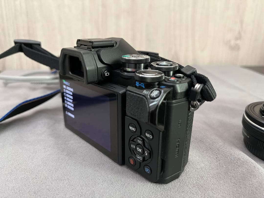 OLYMPUS OM-D EM10 MarkⅢ EXダブルズームキット ブラック