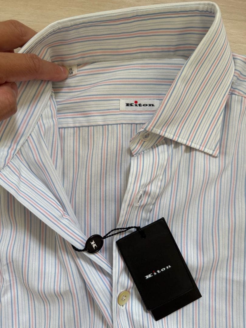Kiton キートン　ストライプ シャツ 未使用タグ付き　15/38