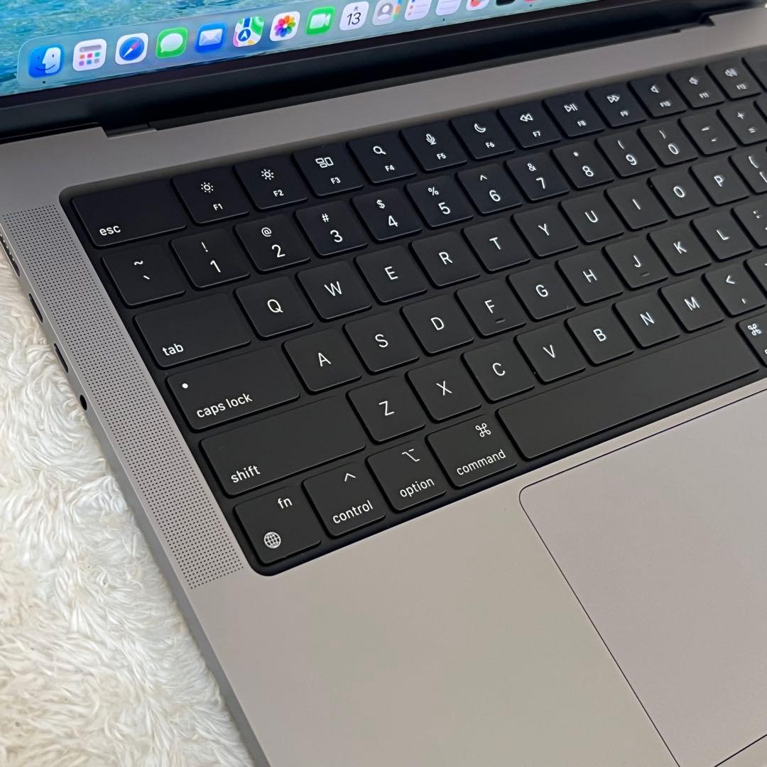 ★ MacBookPro M2 Pro16GB/512GB USキー美品