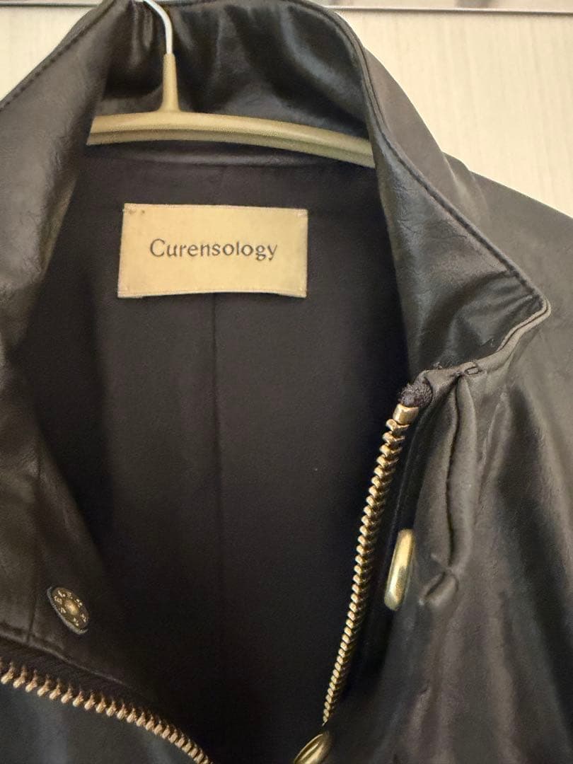 カレンソロジー今期ヴィンテージフェイクレザー