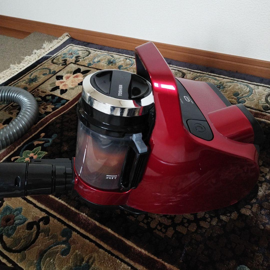2022年製　TOSHIBAサイクロン掃除機 トルネオミニVC-C7
