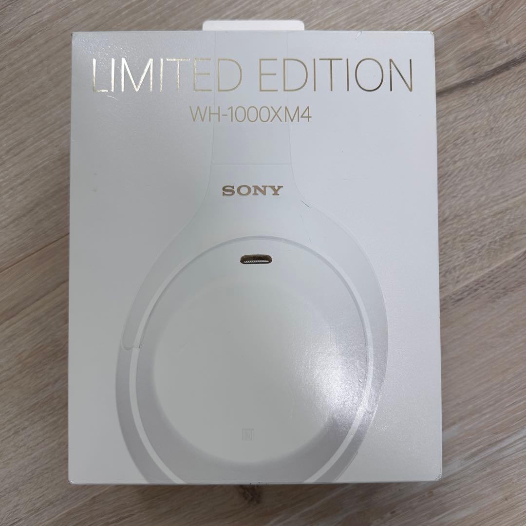 SONYワイヤレスヘッドホン サイレントホワイトWH-1000XM4 WM