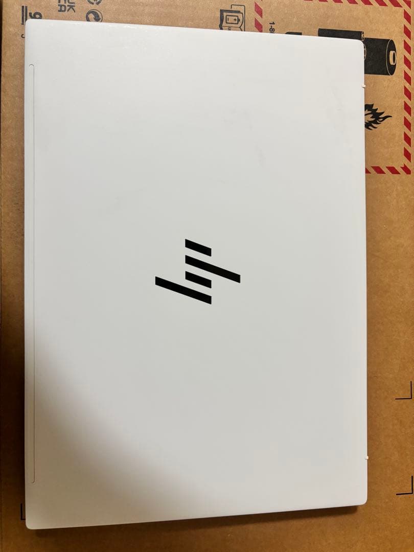 ノートパソコン　HP Pavilion Aero 13-be