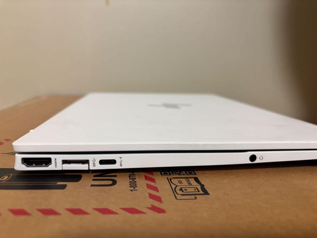 ノートパソコン　HP Pavilion Aero 13-be