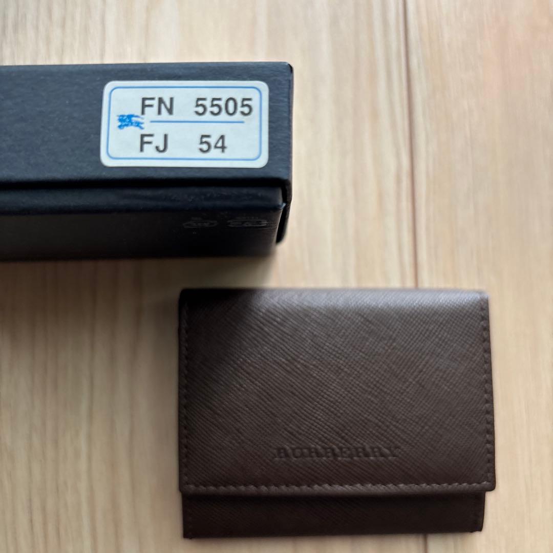BURBERRY ブラウン ケース FN 5505