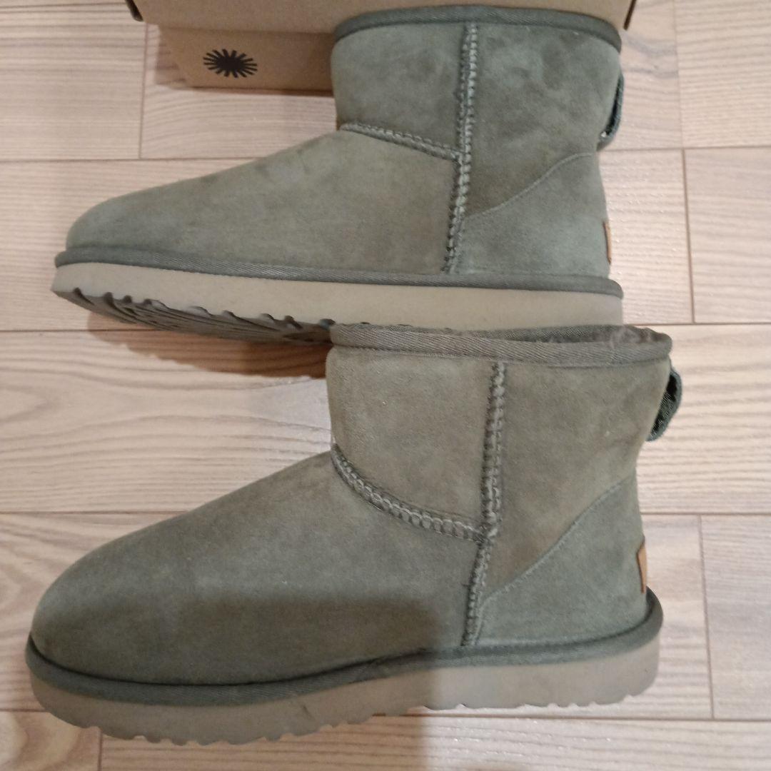 正規品　UGG クラシックミニ　W8