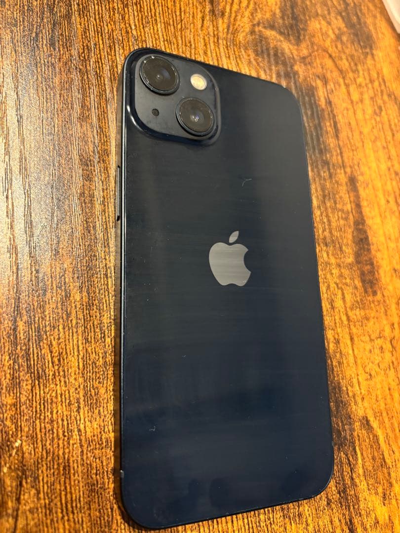 Apple iPhone 13 ブラック