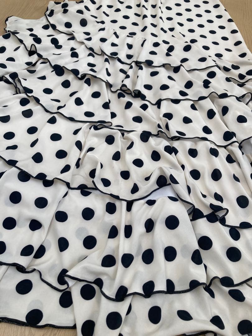 【お値下げ中•新品未使用】ルナレスフラメンコ　水玉アイボリーワンピース