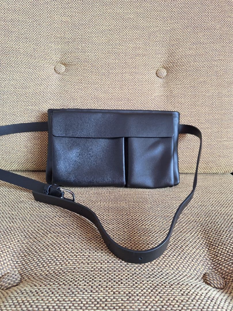 COS ブラックレザーウエストポーチ　新品