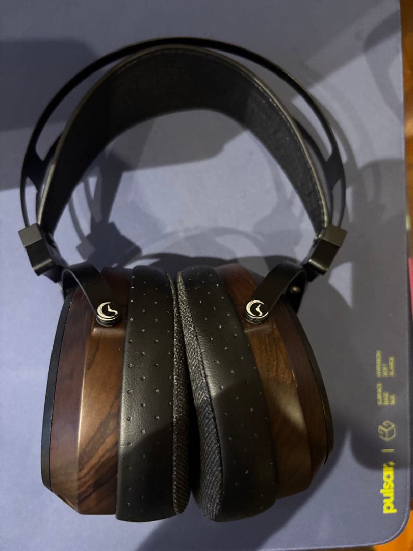 ヘッドホン sendy audio aiva2