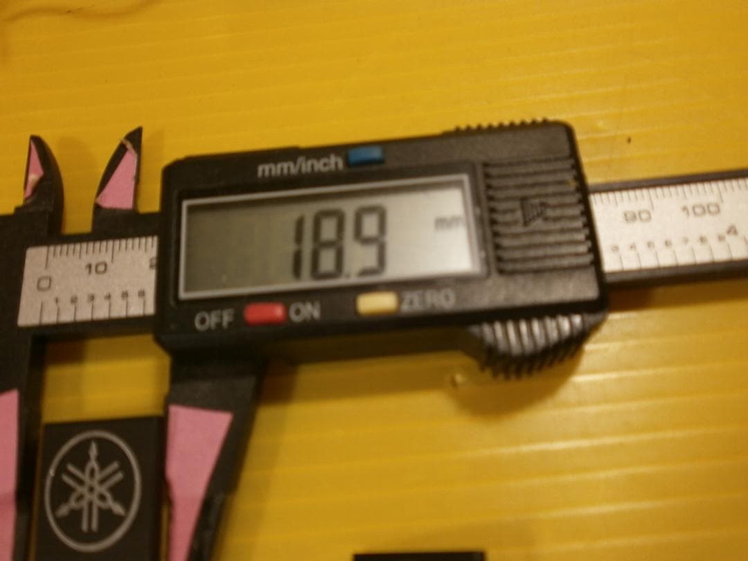 送料無料　ヤマハ　純正　金属　エンブレム　大　　２枚