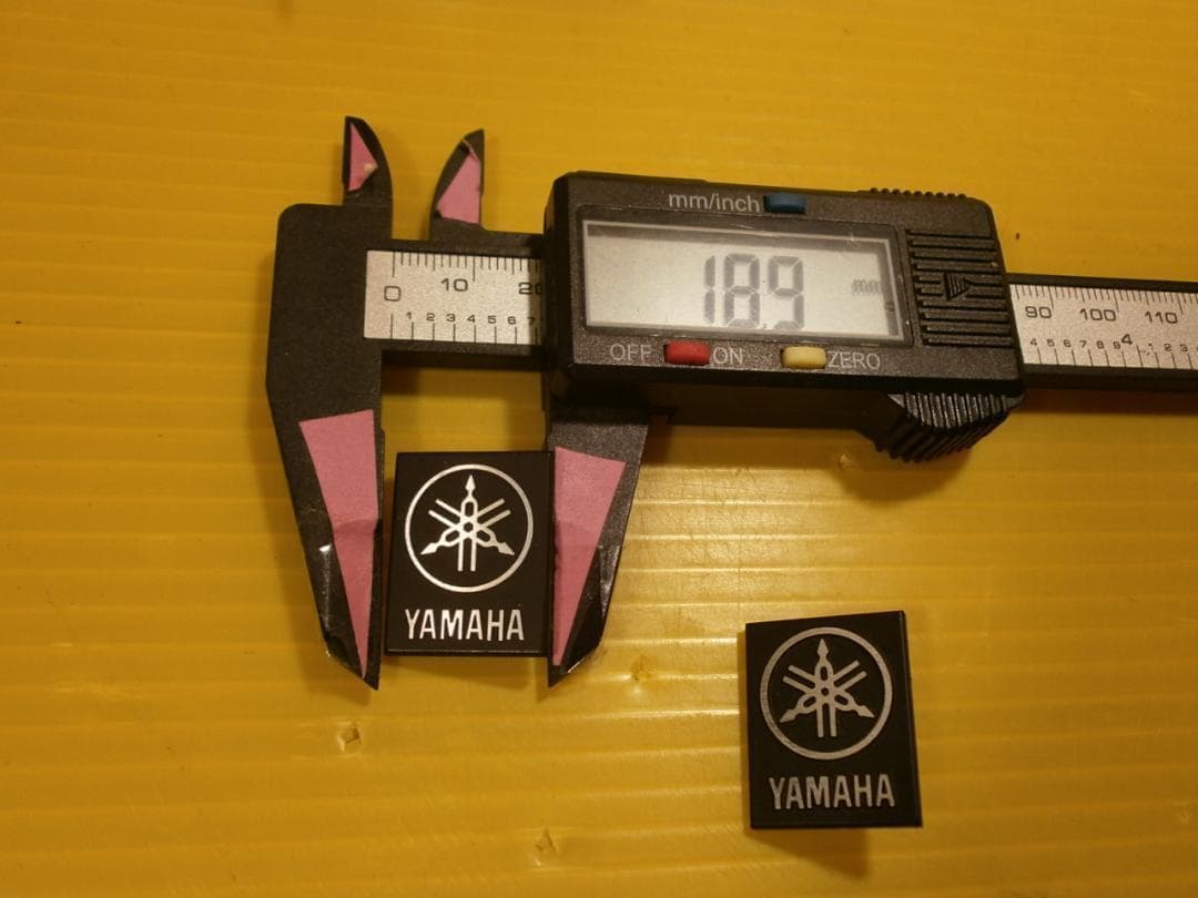 送料無料　ヤマハ　純正　金属　エンブレム　大　　２枚