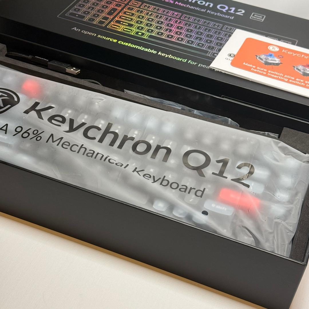 Keychron Q12 QMK / Gateron G Pro 赤軸