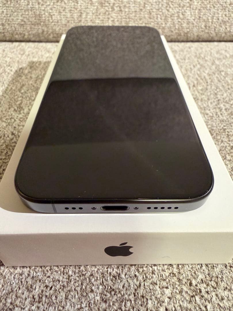 iPhone 15PRO 256GB ブラックチタニウム