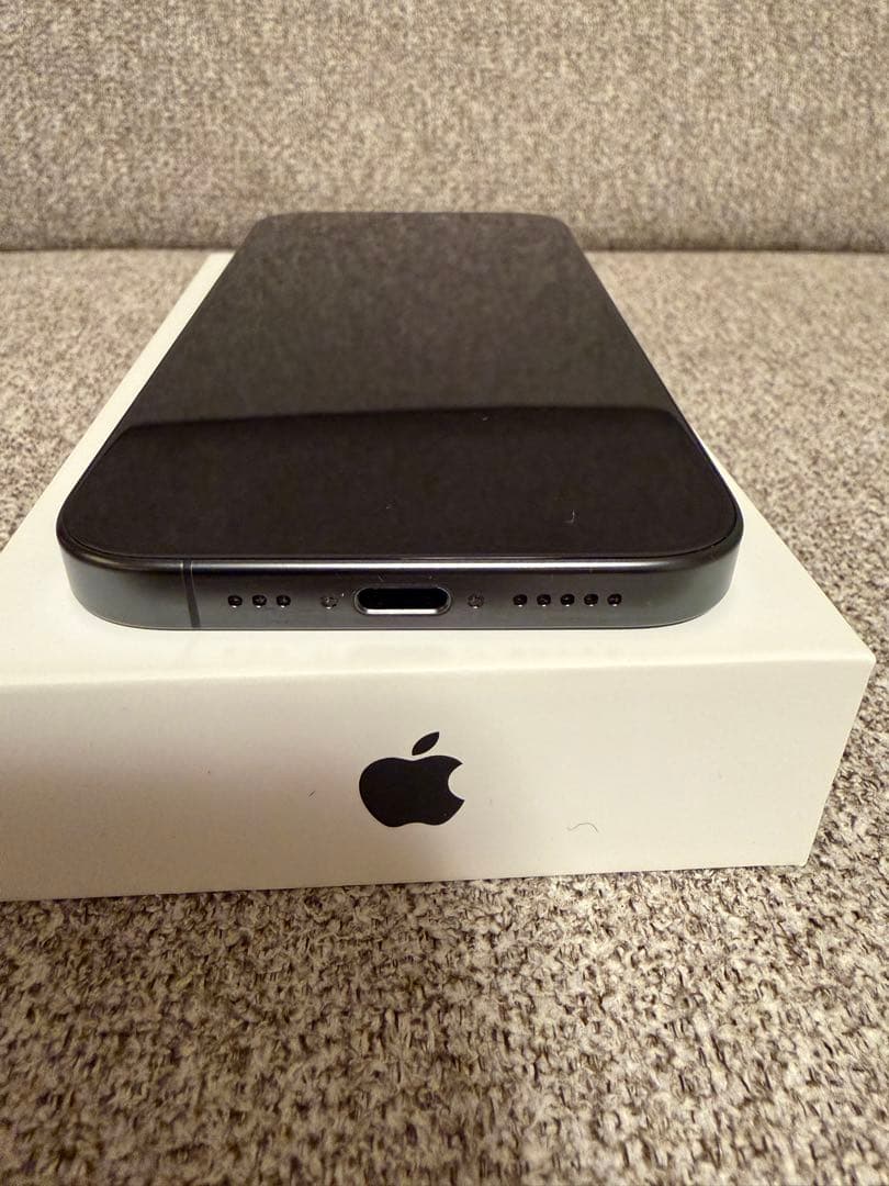 iPhone 15PRO 256GB ブラックチタニウム