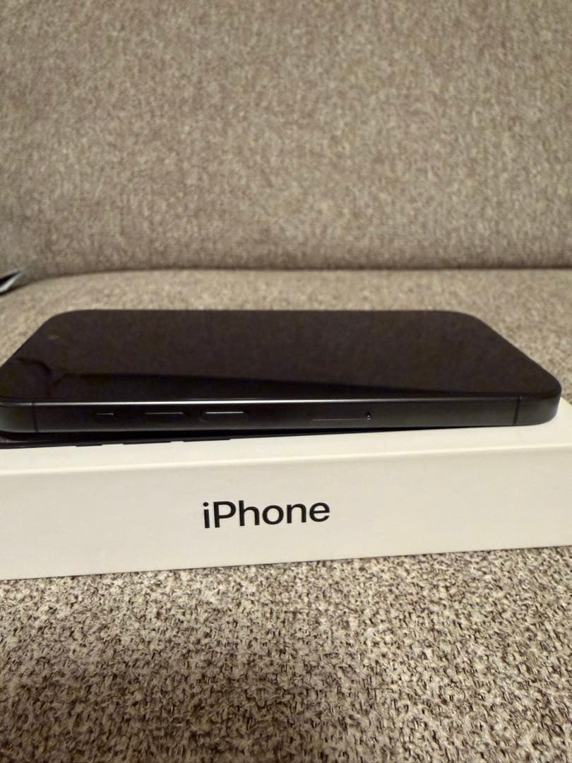 iPhone 15PRO 256GB ブラックチタニウム