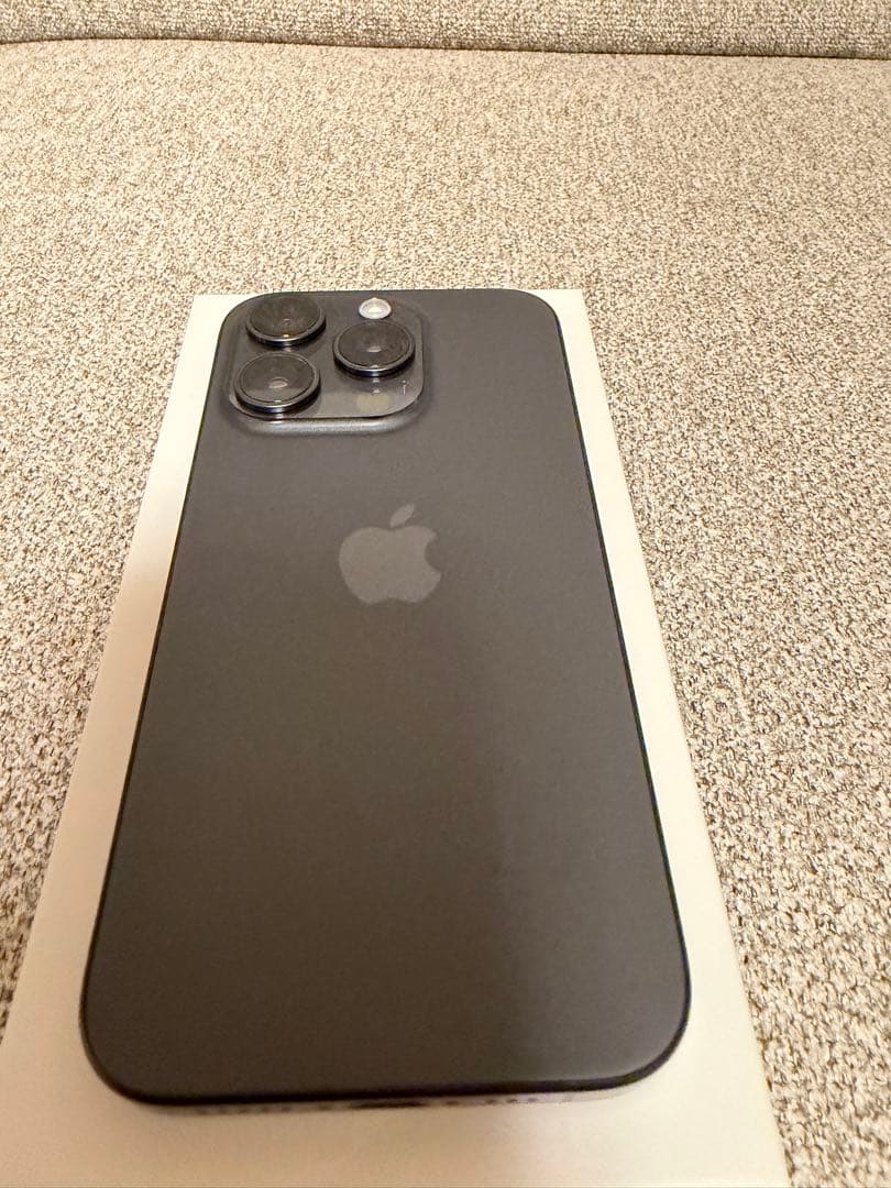 iPhone 15PRO 256GB ブラックチタニウム