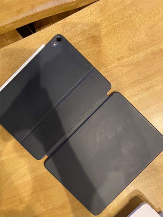 Smart Keyboard Folio (11インチ iPad Pro )