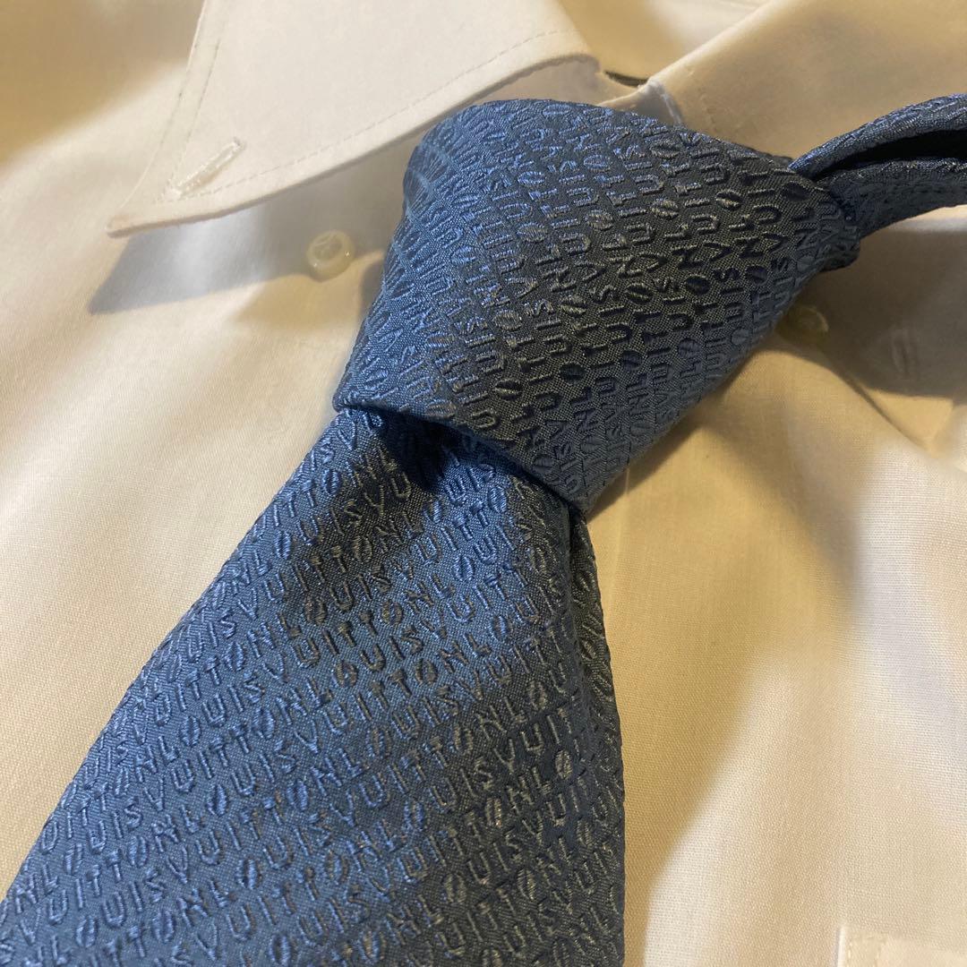 LOUIS VUITTON ネクタイ ★美品.ロゴ総柄.肉厚.イタリア製.シルク