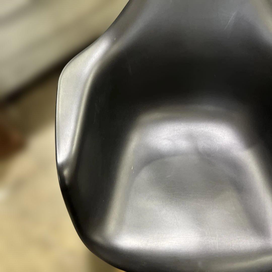 【イームズ】◇ ロッカーベース◆シェルアームチェア◇ヴィトラ社◆