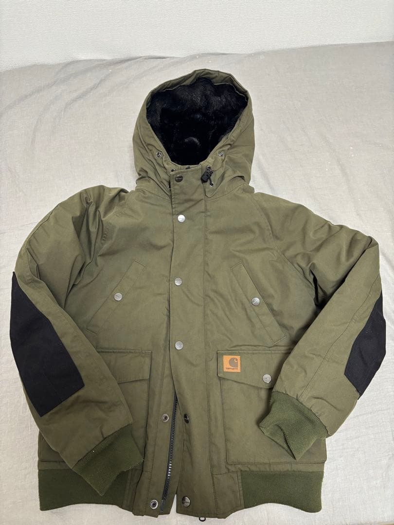 【2日限定割引】Carhartt オリーブ色 フード付きジャケット