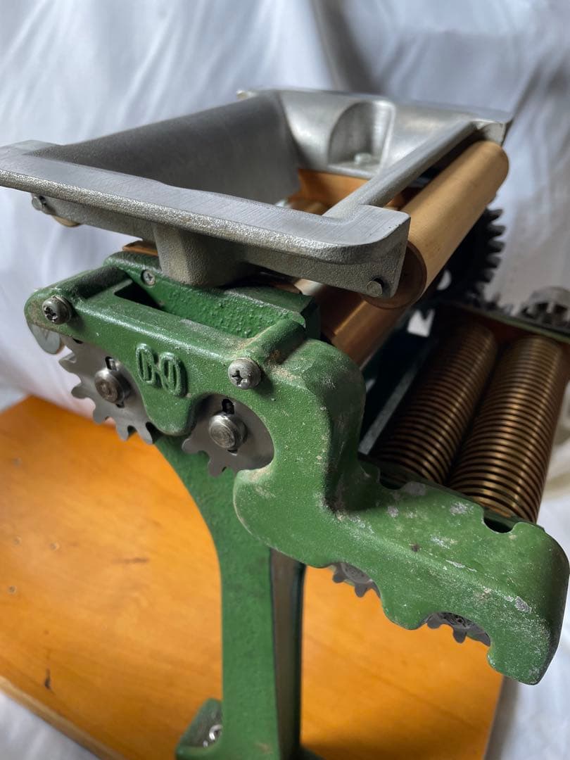 小型製麺機 2型 手動式 緑色　2ミリ