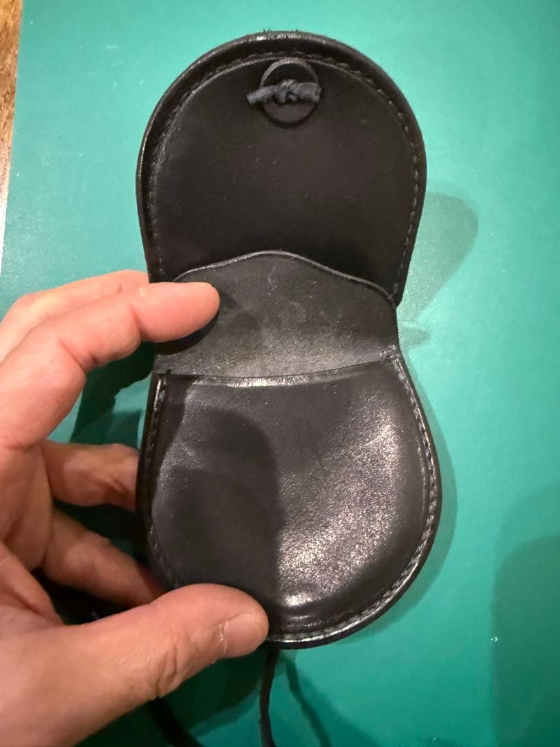 goro's 丸型小銭入れ (黒)