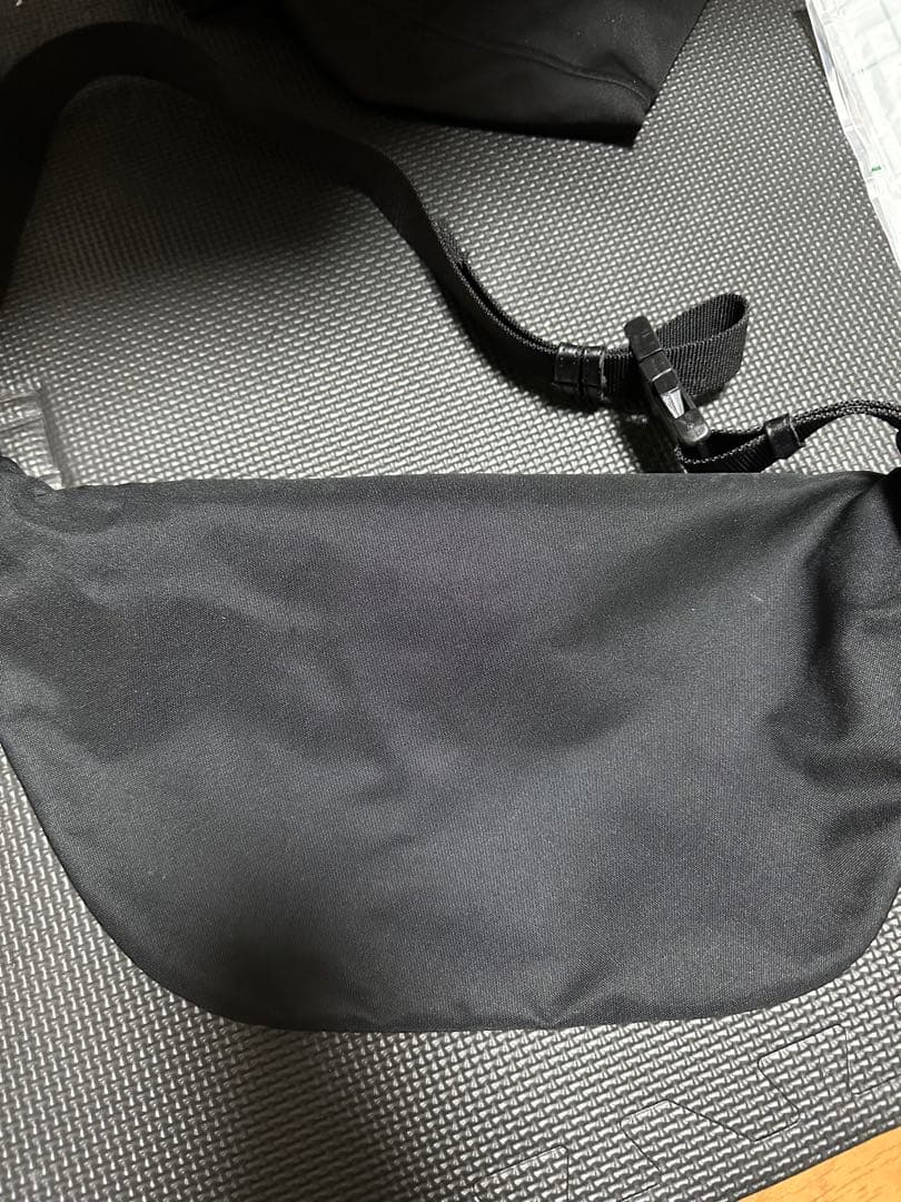 BALENCIAGA/バレンシアガ/ボディバッグ