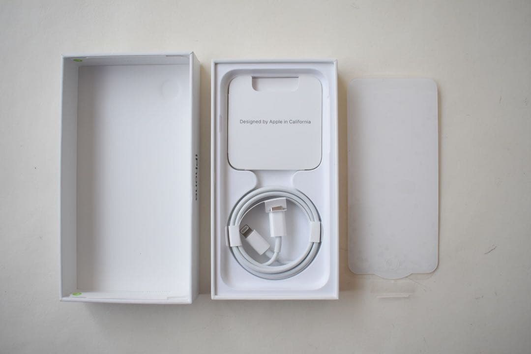 当日発送 新品 iPhoneSE 3 ミッドナイト 64gb SIMフリー