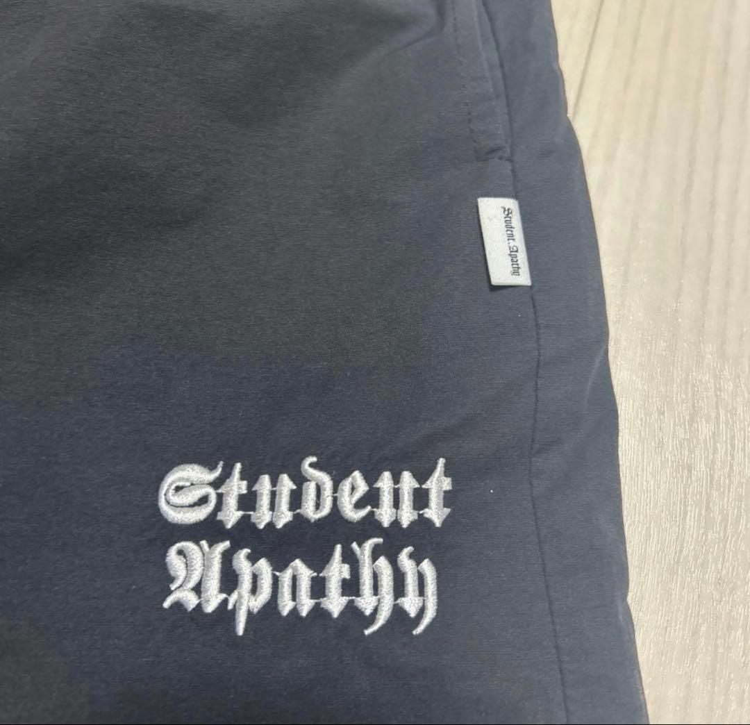 student apathy ナイロンセットアップ