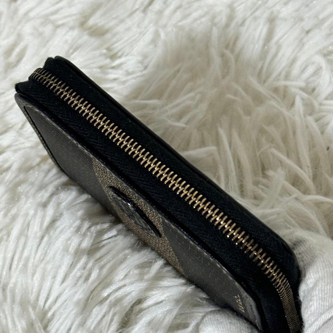 新品未使用✨FENDI フェンディ ペカン ケース 小銭入れ 63447