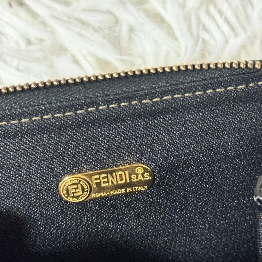 新品未使用✨FENDI フェンディ ペカン ケース 小銭入れ 63447