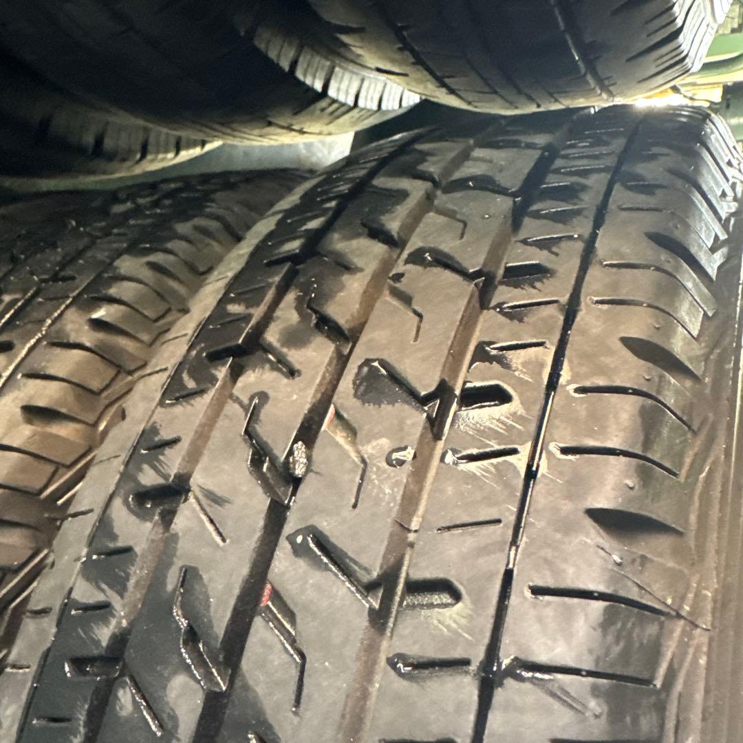 ハイエース　アルミ＆タイヤセット　195 80R 15 107 105N LT