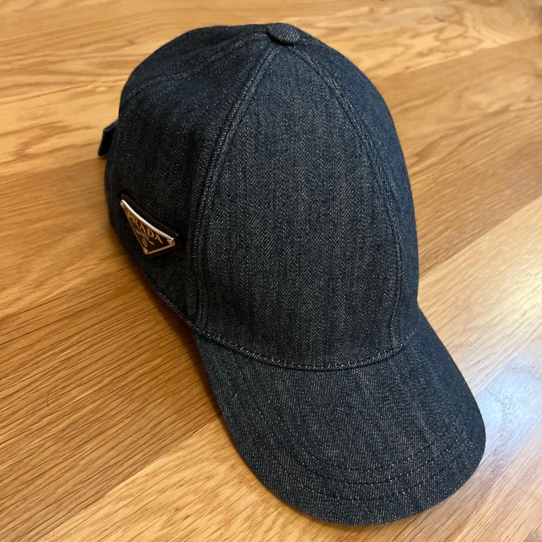 PRADA ベースボールキャップ　帽子