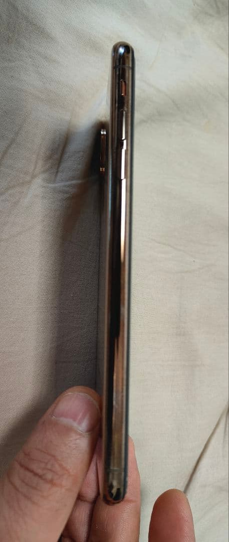 【格安】iPhone Xs Max 256GB GOLD SIMフリー