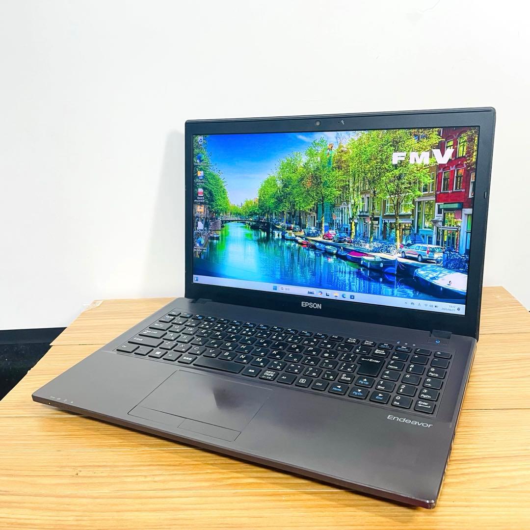 すぐ使える快適SSDノートパソコンWindows11オフィスDVDカメラ