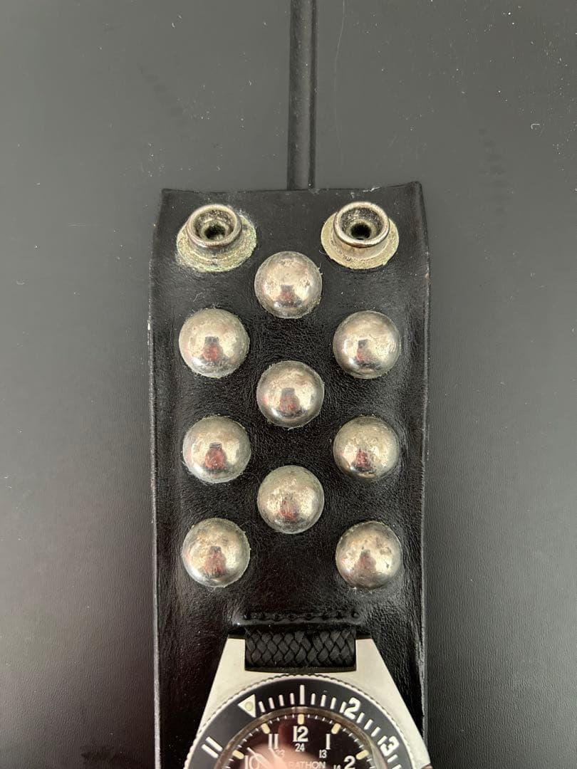 undercover MARATHON スタッズレザーバングル時計　※ジャンク