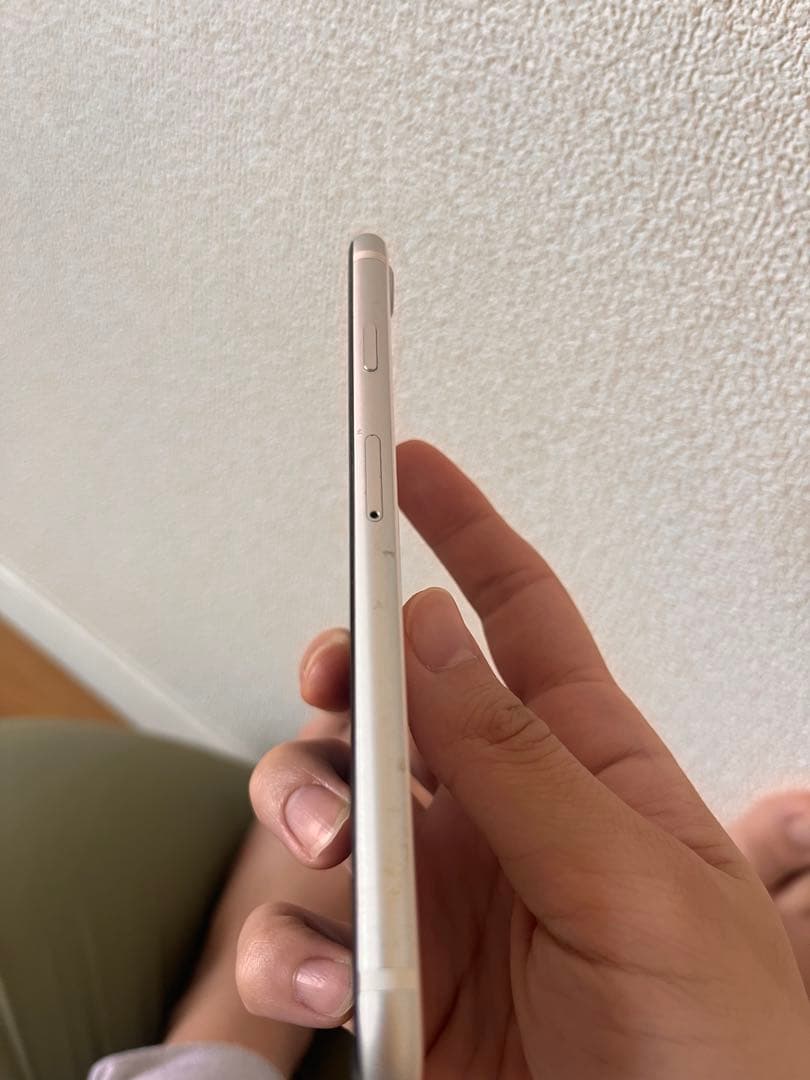 iPhone SE 第2世代（第2世代）64GB ホワイト