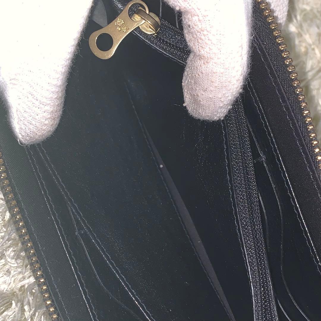 未使用級✨イルビゾンテ 長財布 ロゴ型押し ラウンドファスナー レザー ブラック