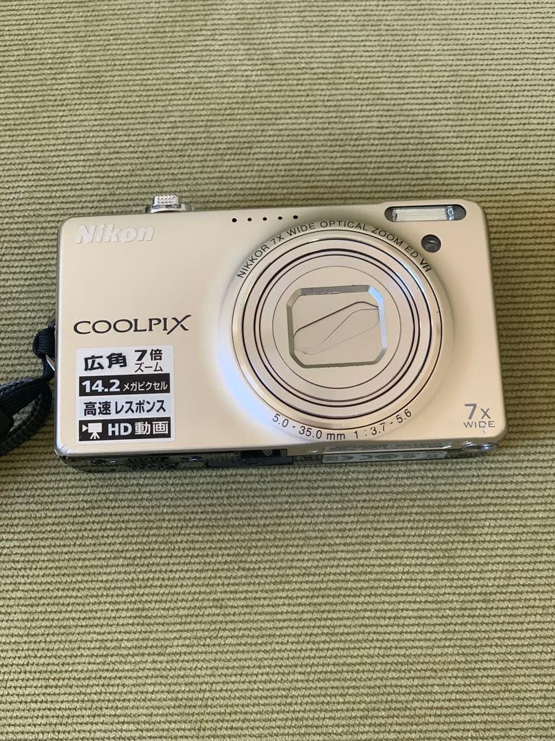 ニコン COOLPIX S6000 シルバー//
