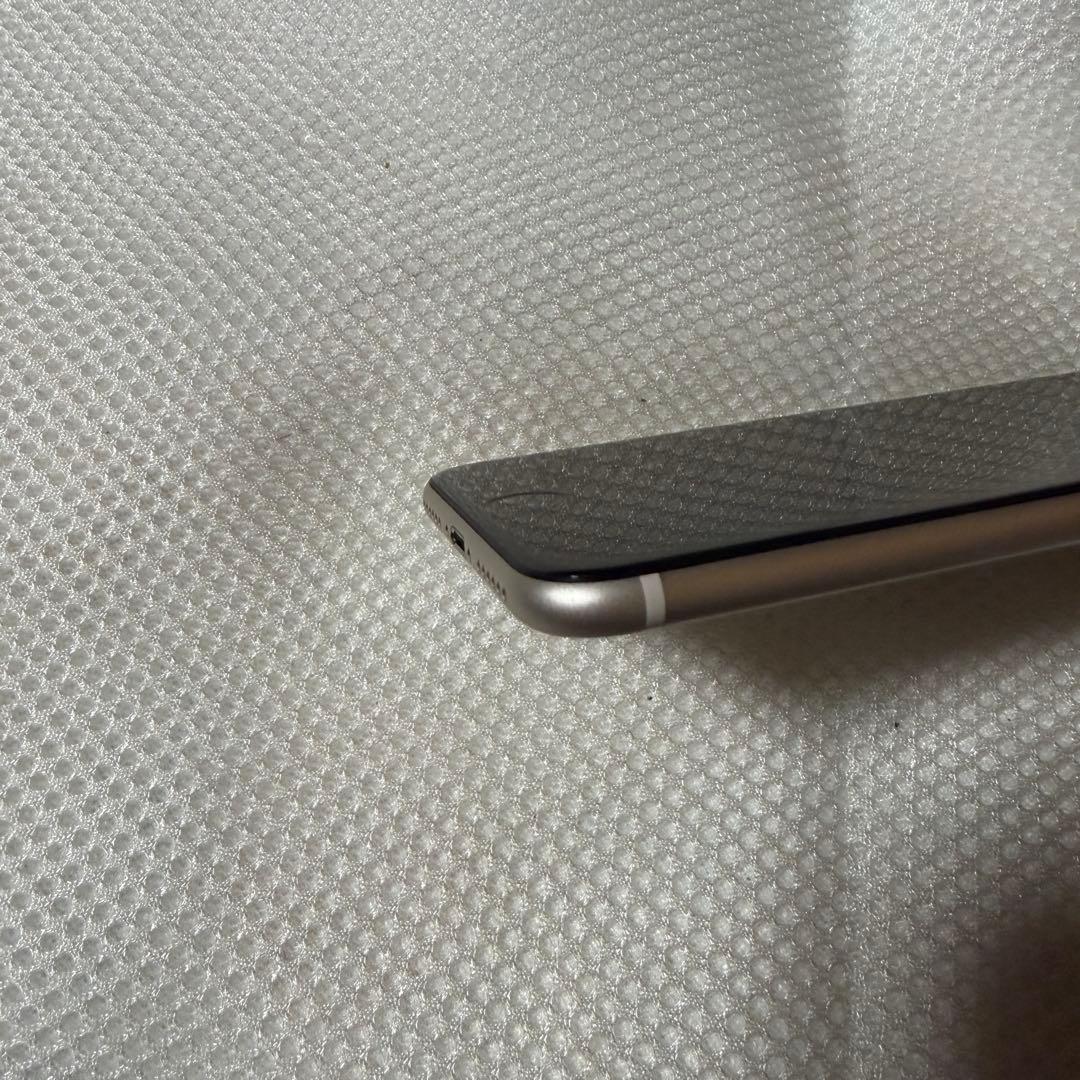 美品 SIMフリー iPhoneSE 第3世代 64GB バッテリー100%