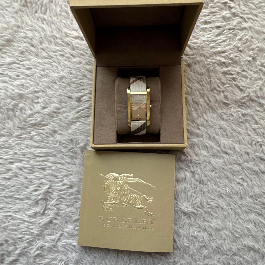 Burberry ストライプ柄 時計
